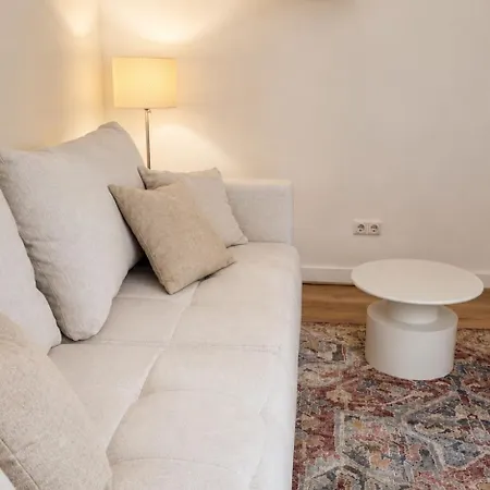Nova Living, Balkon, Naehe Altstadt & Kostenlose Tiefgarage