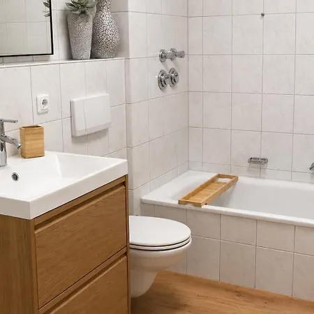 Nova Living, Balkon, Naehe Altstadt & Kostenlose Tiefgarage